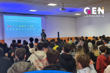 Adesso tutti in piedi!